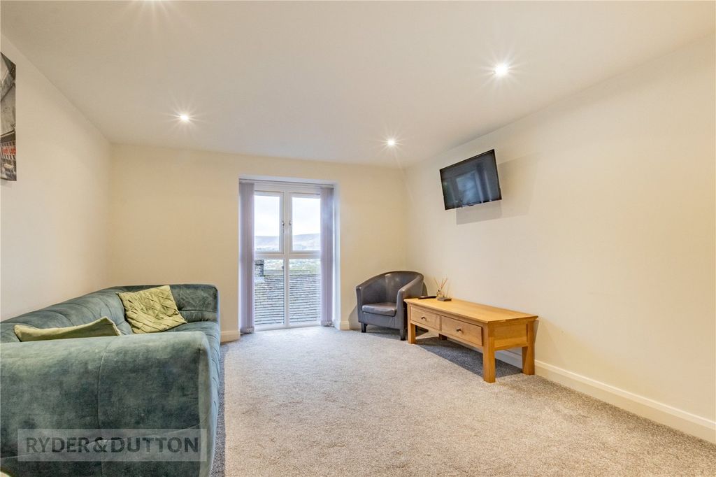 Property photo 1 of 20 Lounge/Diner