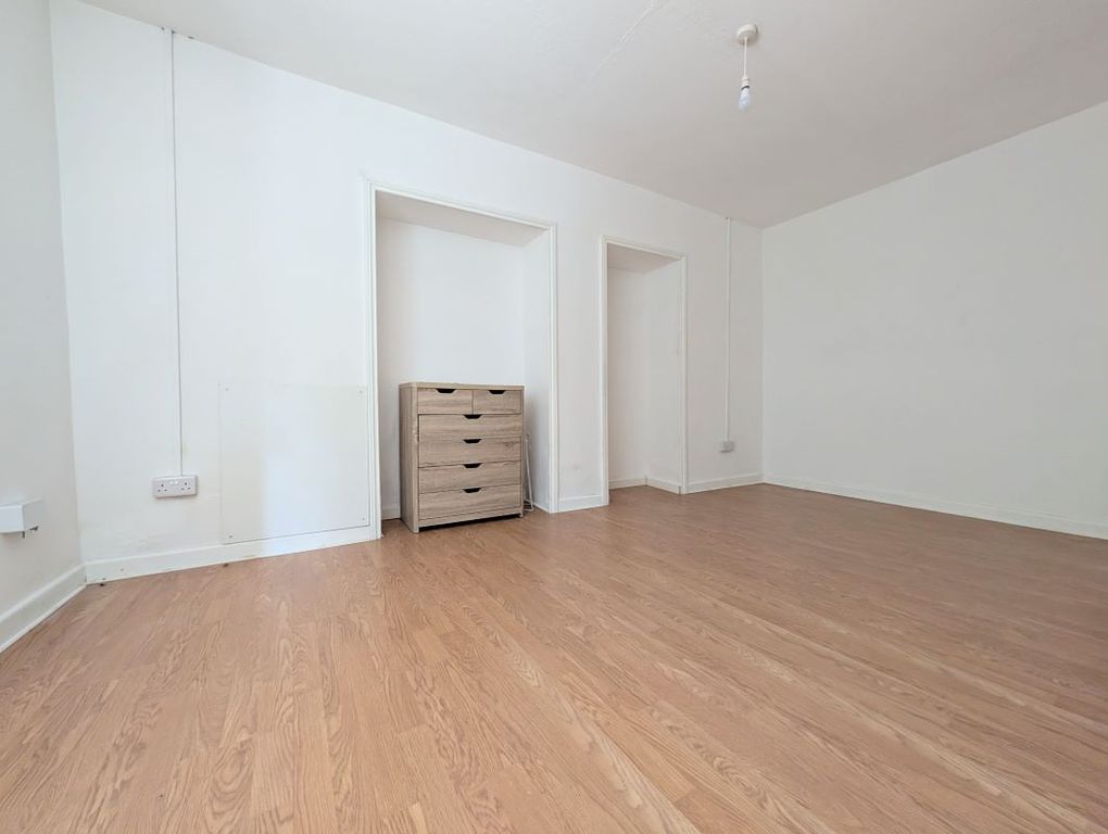 Property photo 3 of 10 Image 3