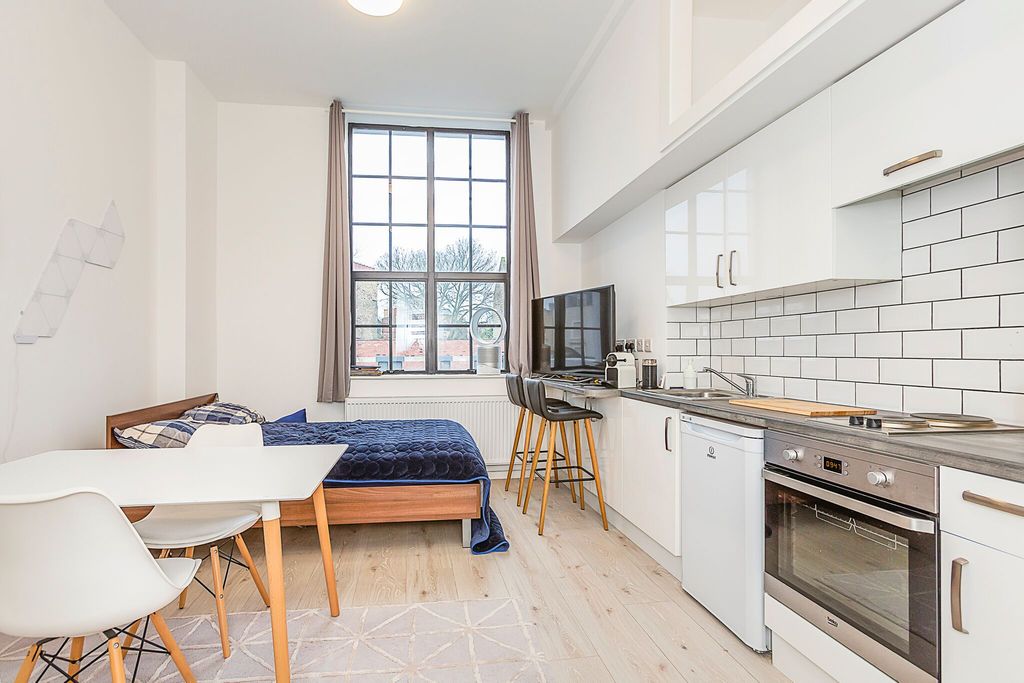 Property photo 1 of 5