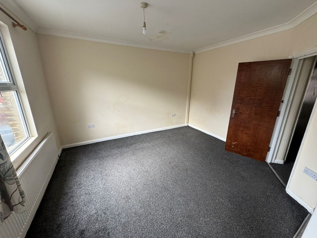 Property photo 2 of 5 Gallery