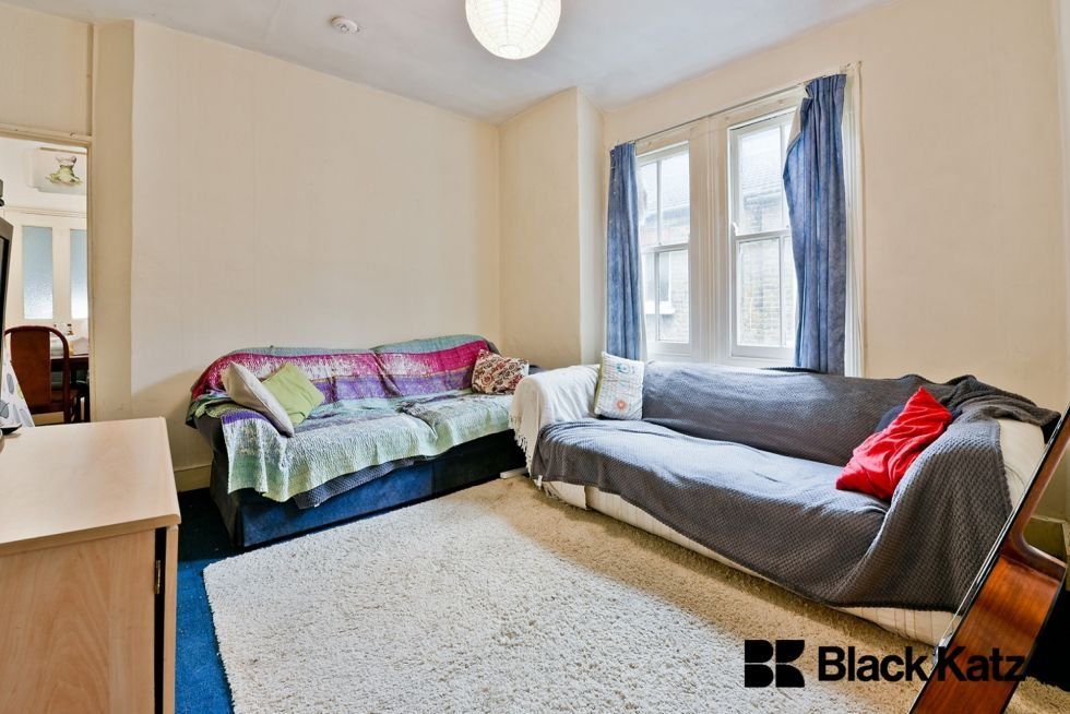 Property photo 3 of 5