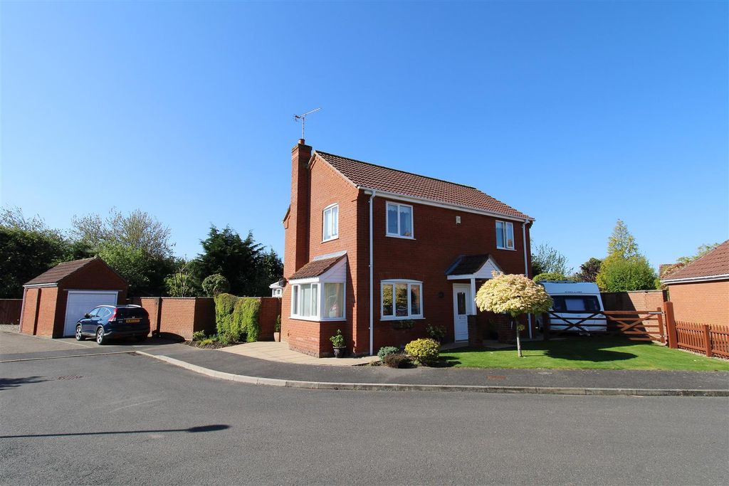 Property photo 1 of 17 Front