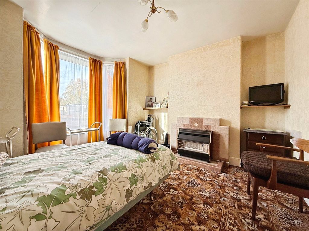 Property photo 2 of 14 Lounge