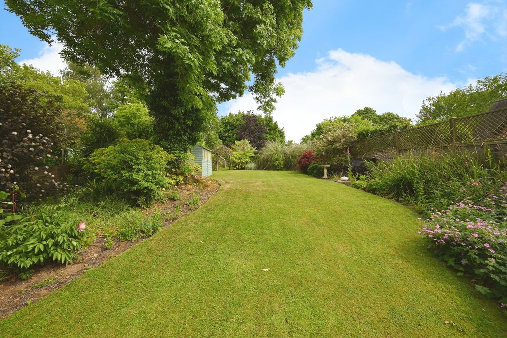 Property photo 2 of 23