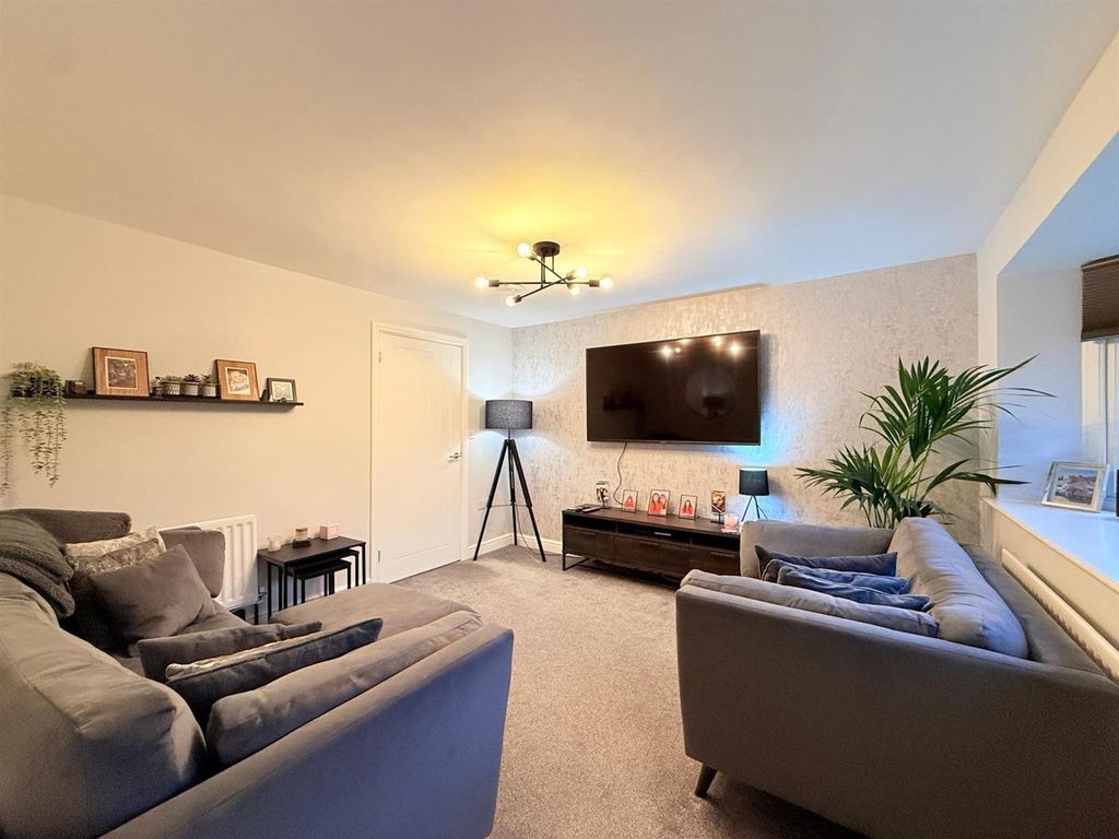 Property photo 3 of 17 16.Jpg