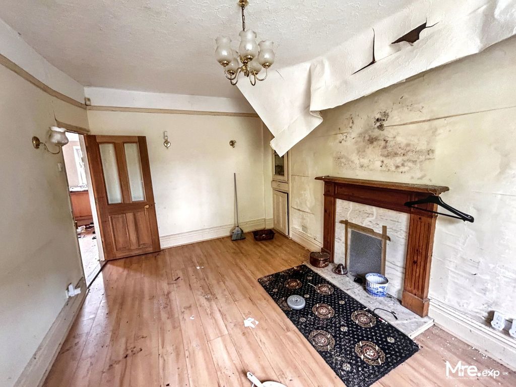 Property photo 3 of 19