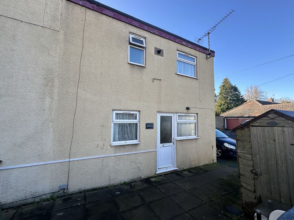 Property photo 3 of 8 Photo 2