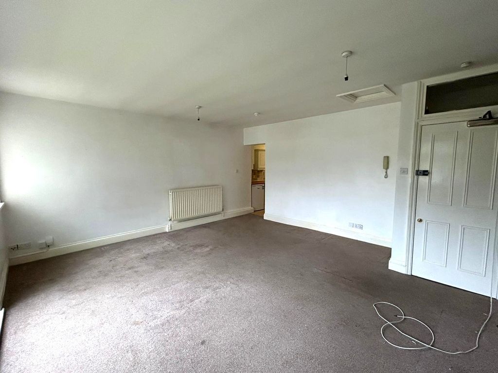 Property photo 3 of 9 Picture No. 19