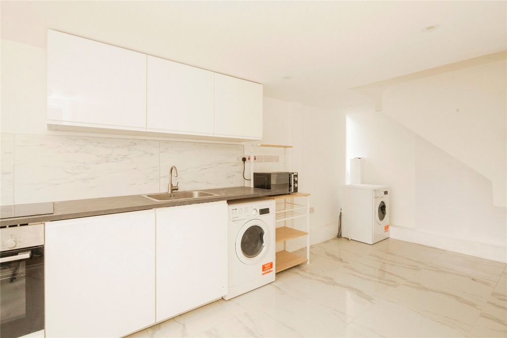 Property photo 2 of 6 Communal Kitchen
