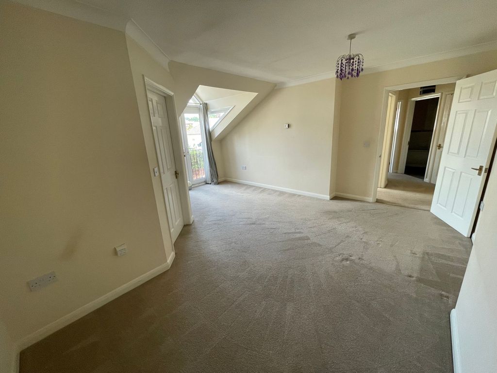 Property photo 3 of 8 Living Room