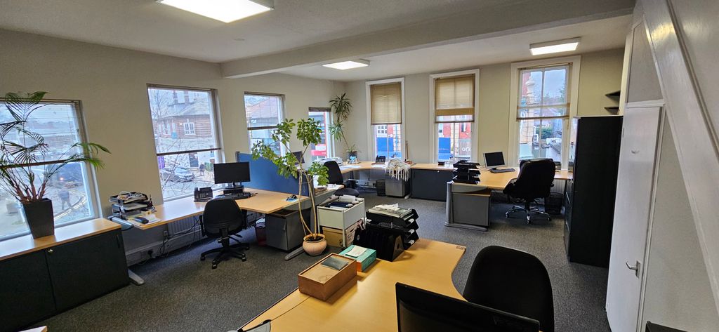 Property photo 2 of 6