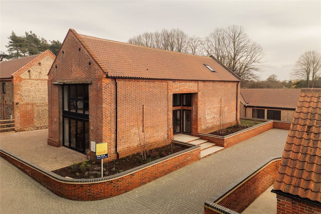 Property photo 1 of 32 4 Laurel Farm Barns