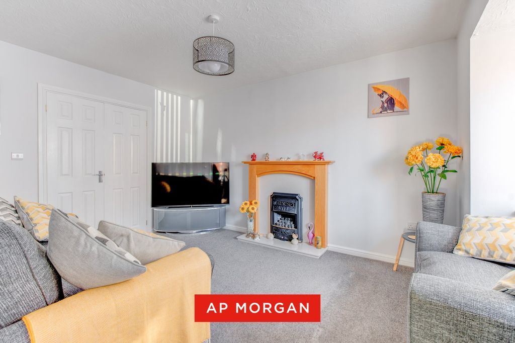 Property photo 2 of 15 Picture No. 08