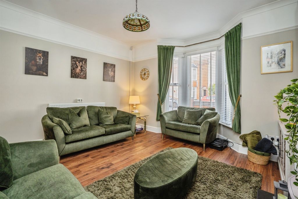 Property photo 2 of 20