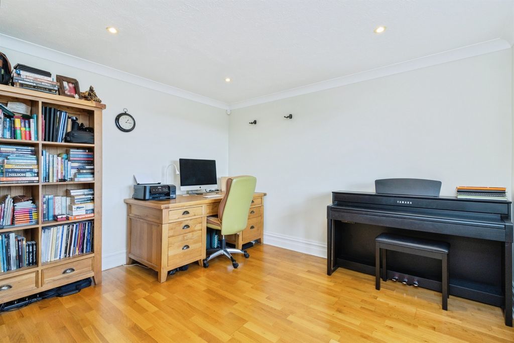 Additional image 9 of 4 bed detached house for saleSouth Road, Newton Abbot TQ12