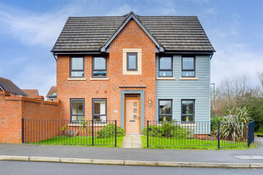 Property photo 1 of 24