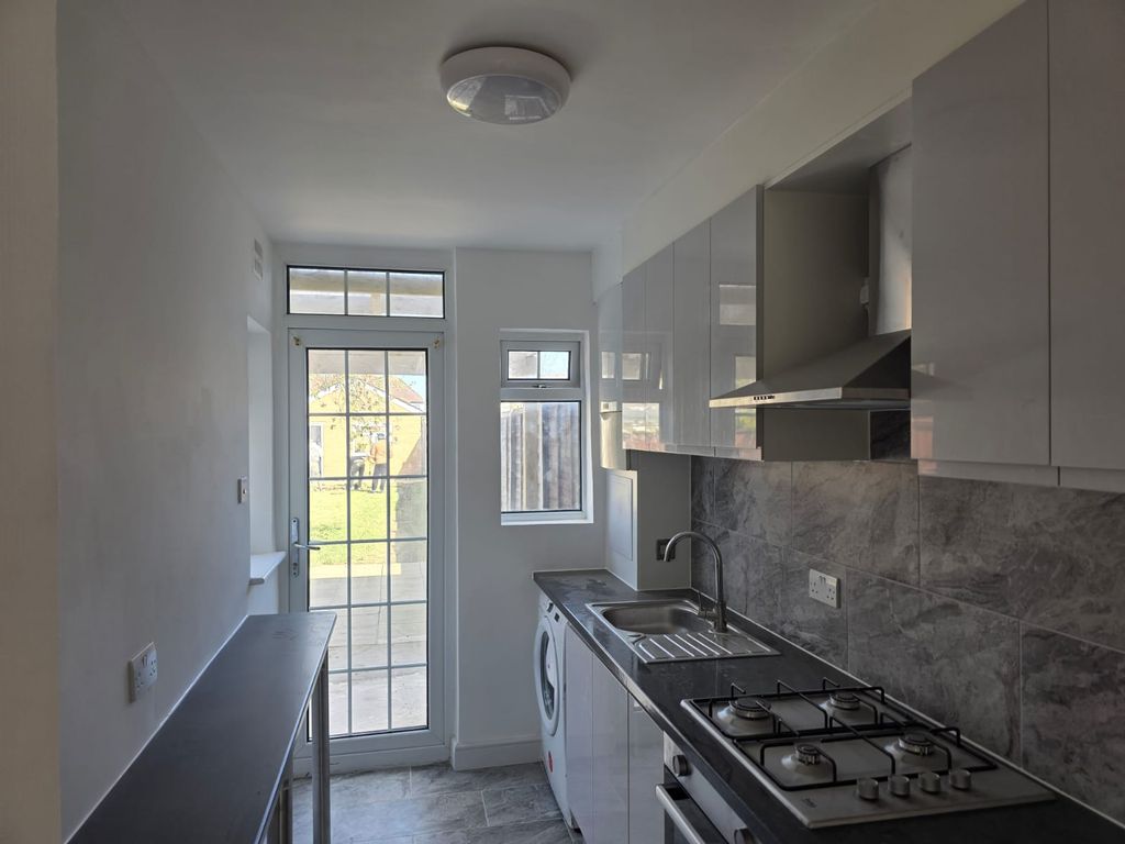 Property photo 2 of 21 Gallery