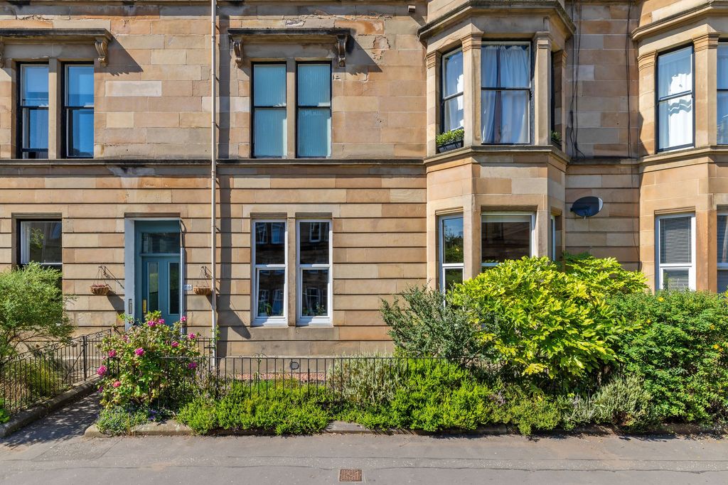 Property photo 1 of 28