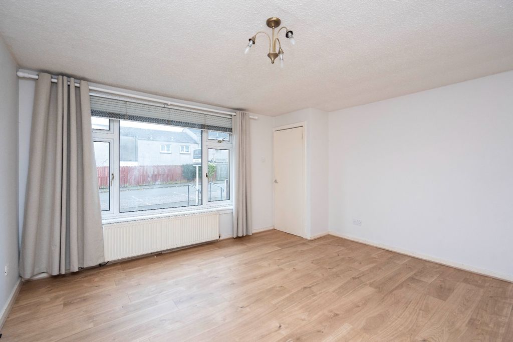 Property photo 3 of 23 4518396