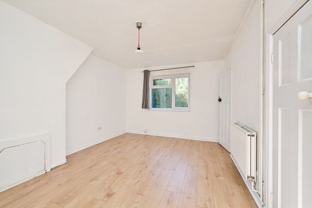 Property photo 3 of 20 Pbox-Img.Jpg