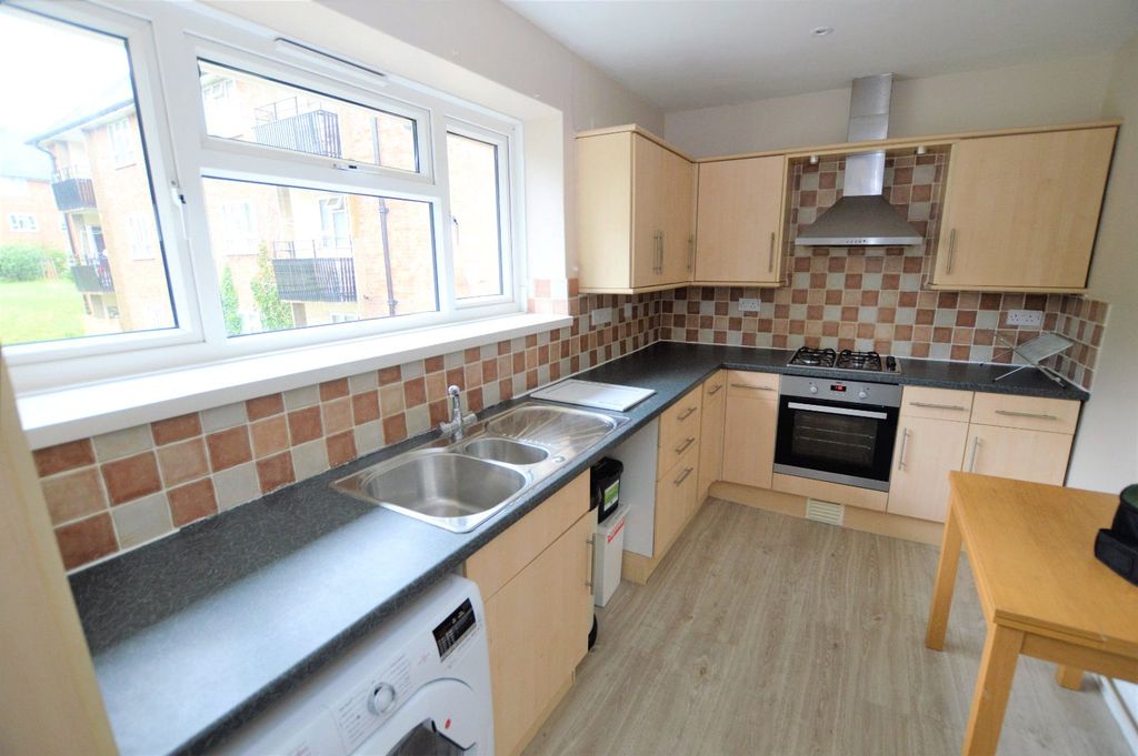 Property photo 1 of 9 Picture No. 09