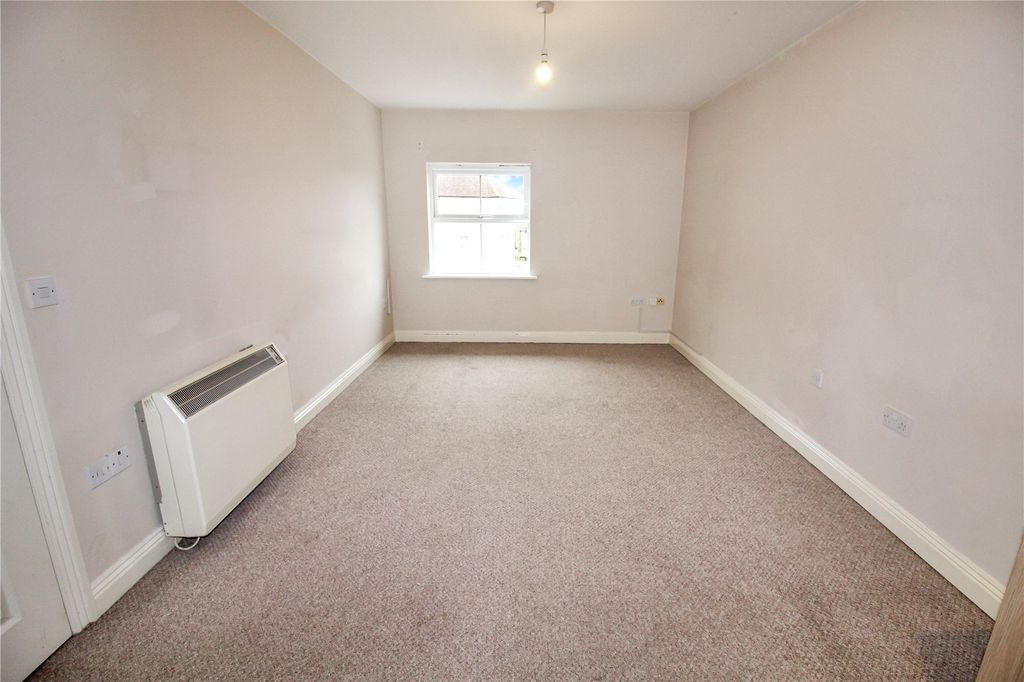 Property photo 3 of 9 Picture No. 11