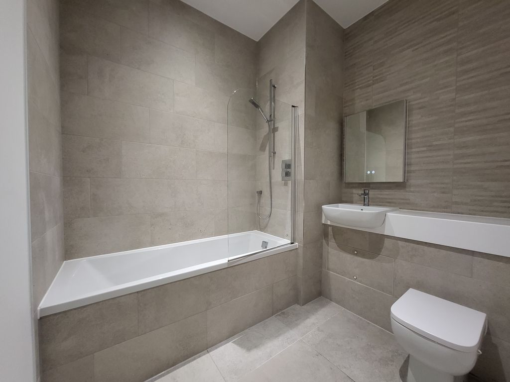 Property photo 3 of 4 Bathroom