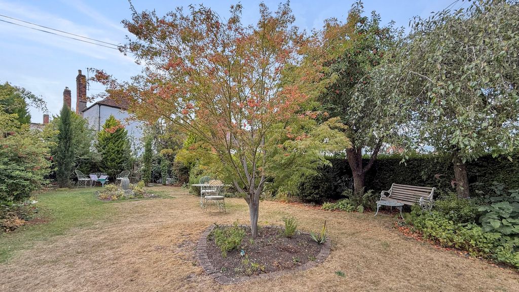 Property photo 2 of 32