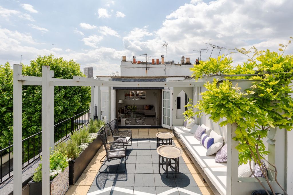 Property photo 1 of 13 Terrace