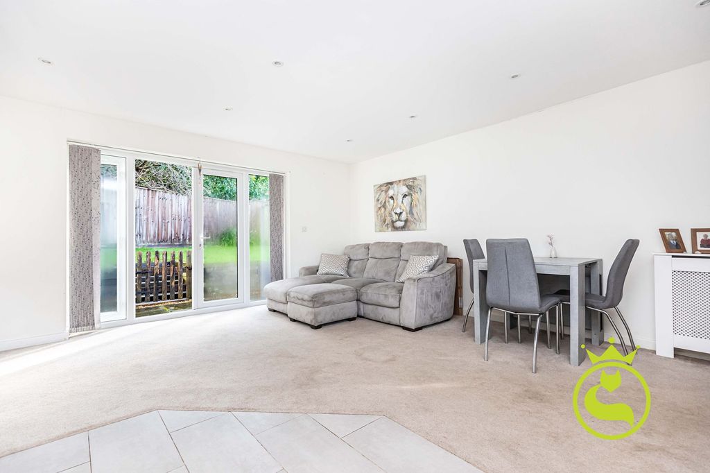 Property photo 3 of 16