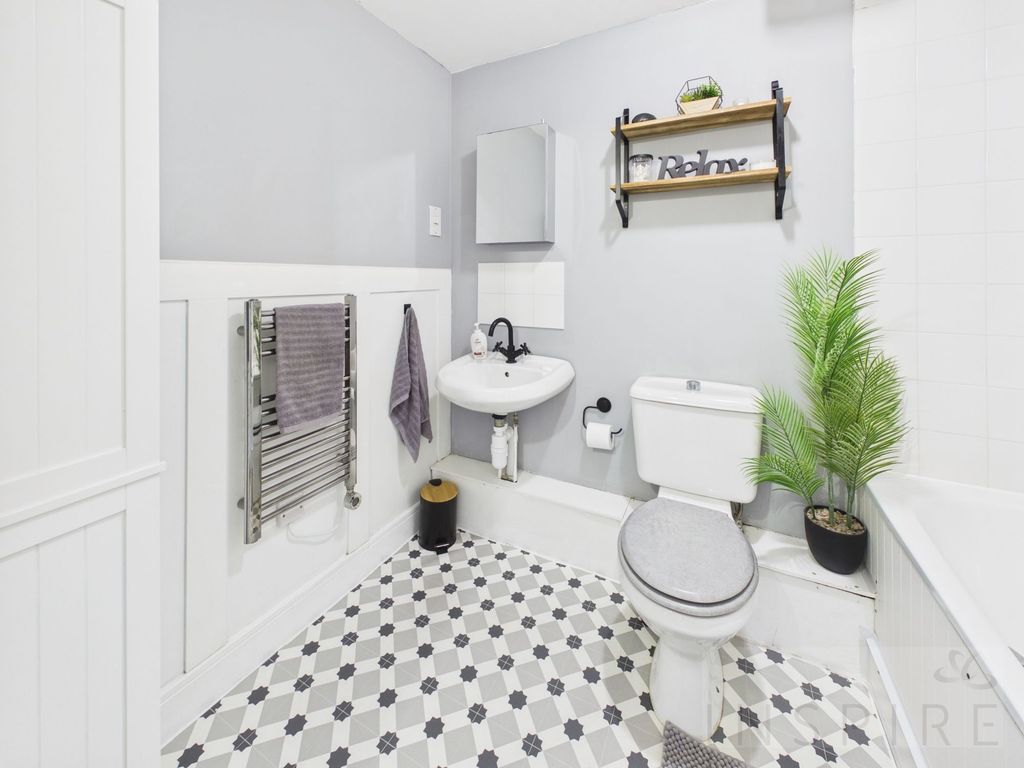 Property photo 3 of 14