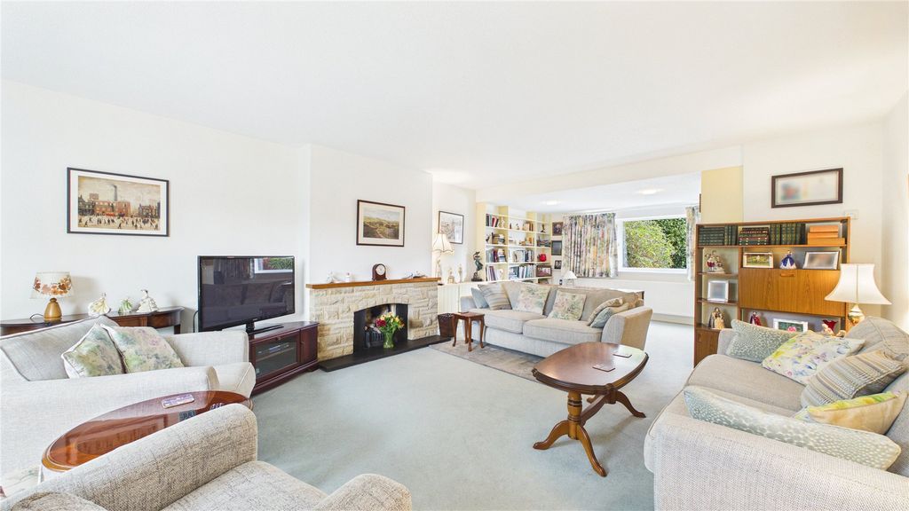 Property photo 3 of 19 Picture 3