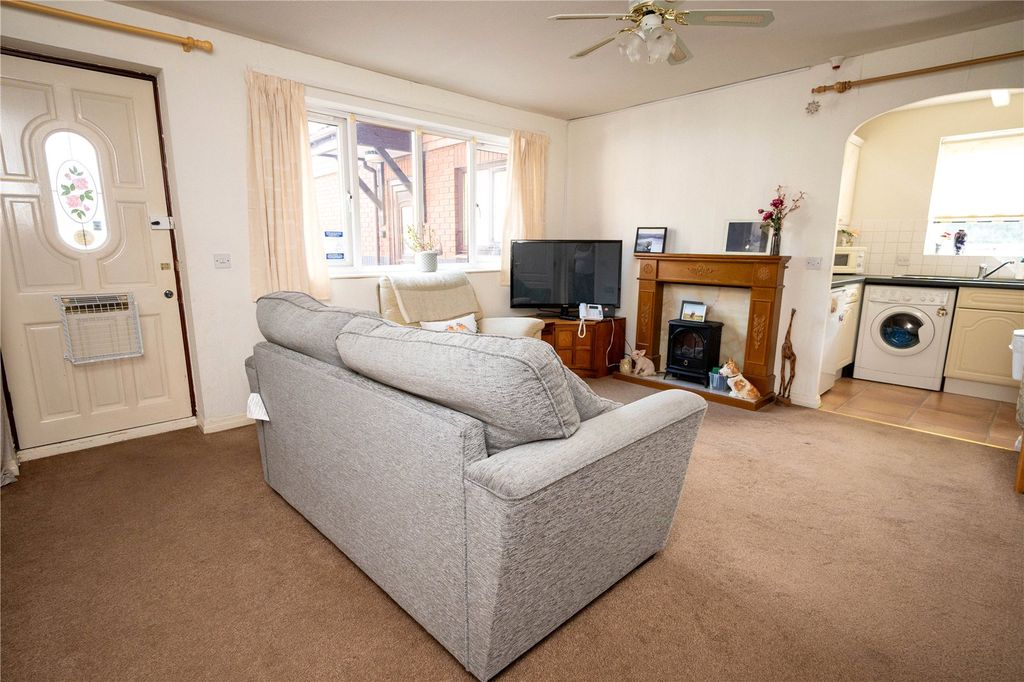 Property photo 2 of 13 Picture No. 18