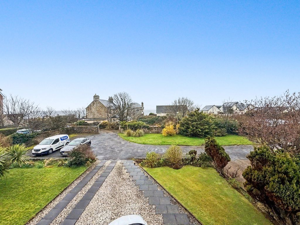 Property photo 1 of 28