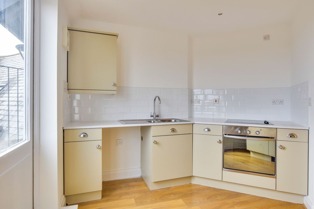 Property photo 3 of 12 Dsc_0055-Dsc_0057