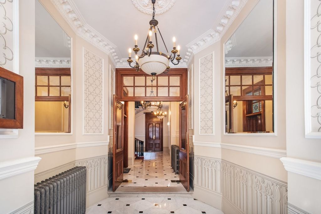 Property photo 2 of 9 Photo 1