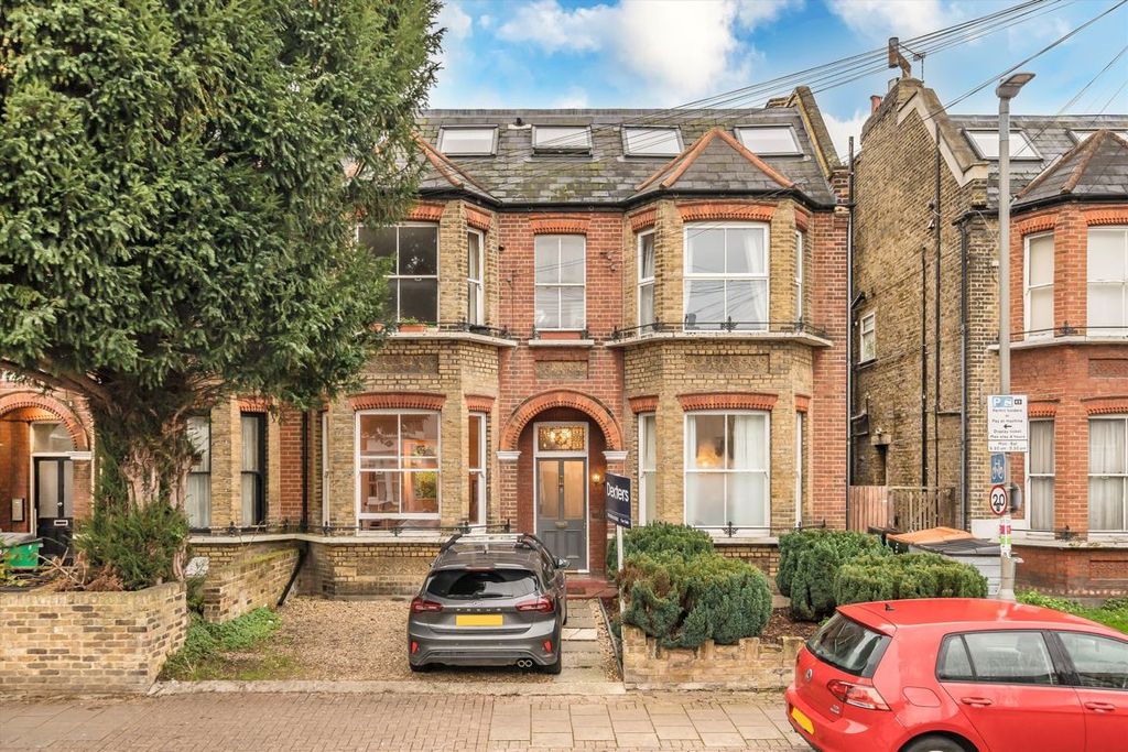 Property photo 1 of 12