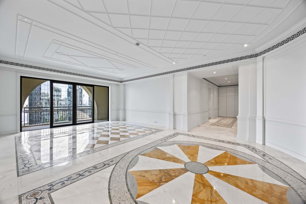 Property photo 3 of 45 Units 1401, 2316, And 2620, Palazzo Versace, Dubai Creek, Dubai | Concierge Auctions