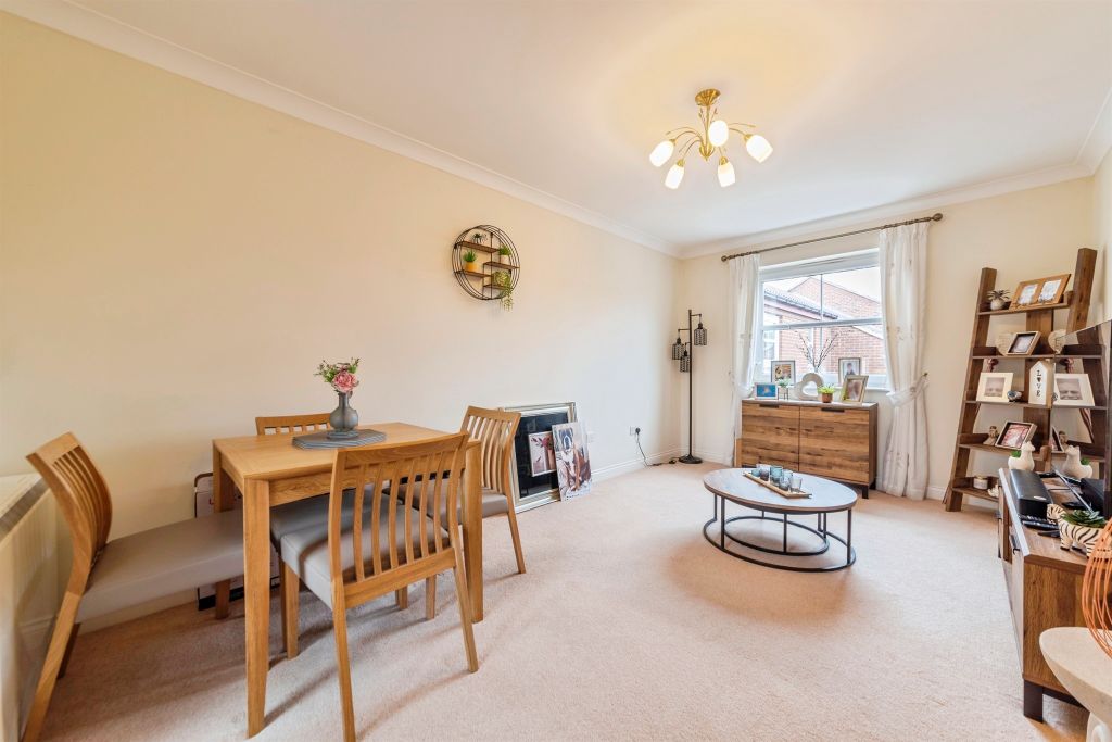 Property photo 3 of 17