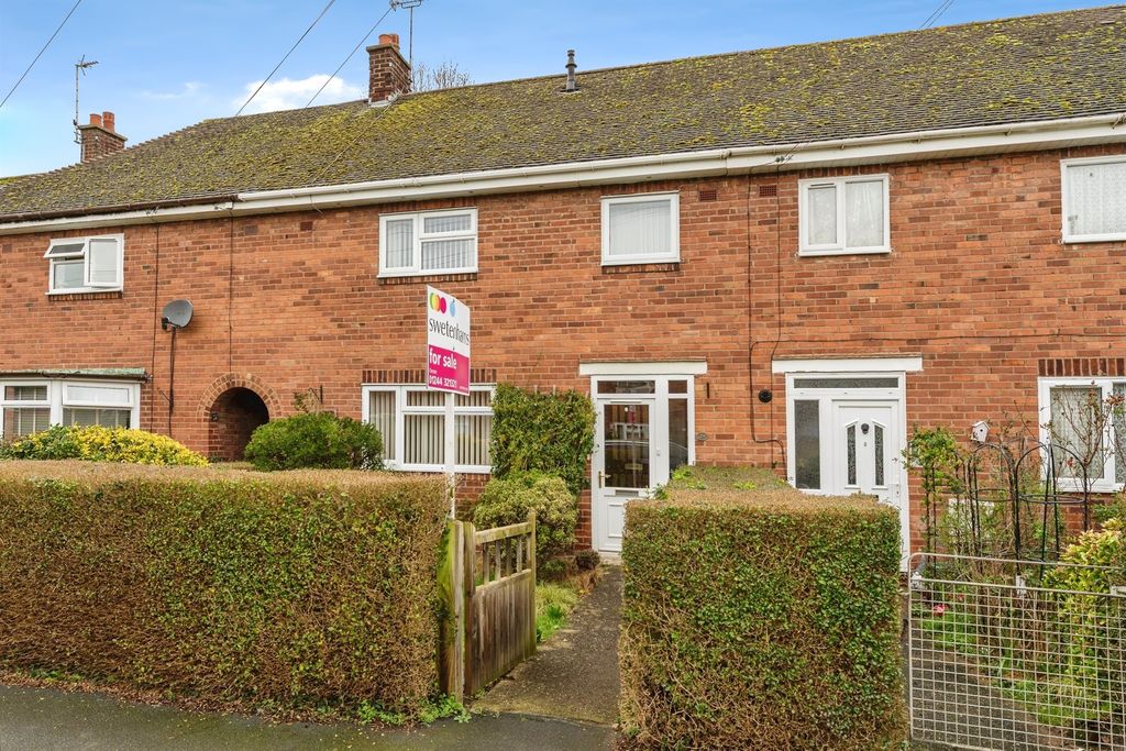 Property photo 2 of 18