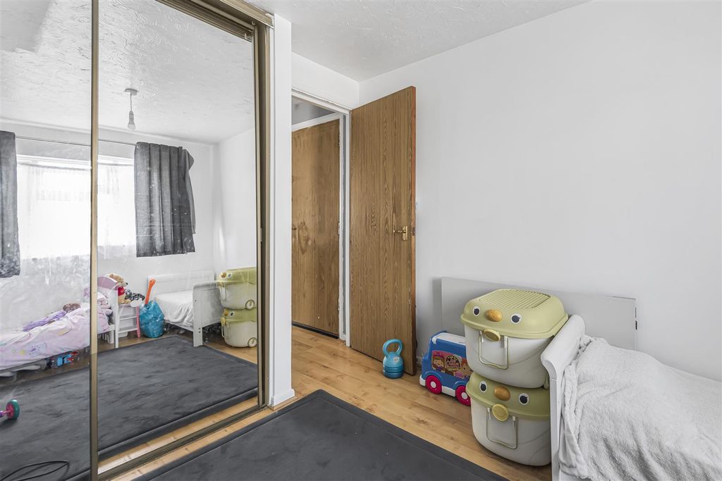 Property photo 3 of 12 3_51797.Jpg