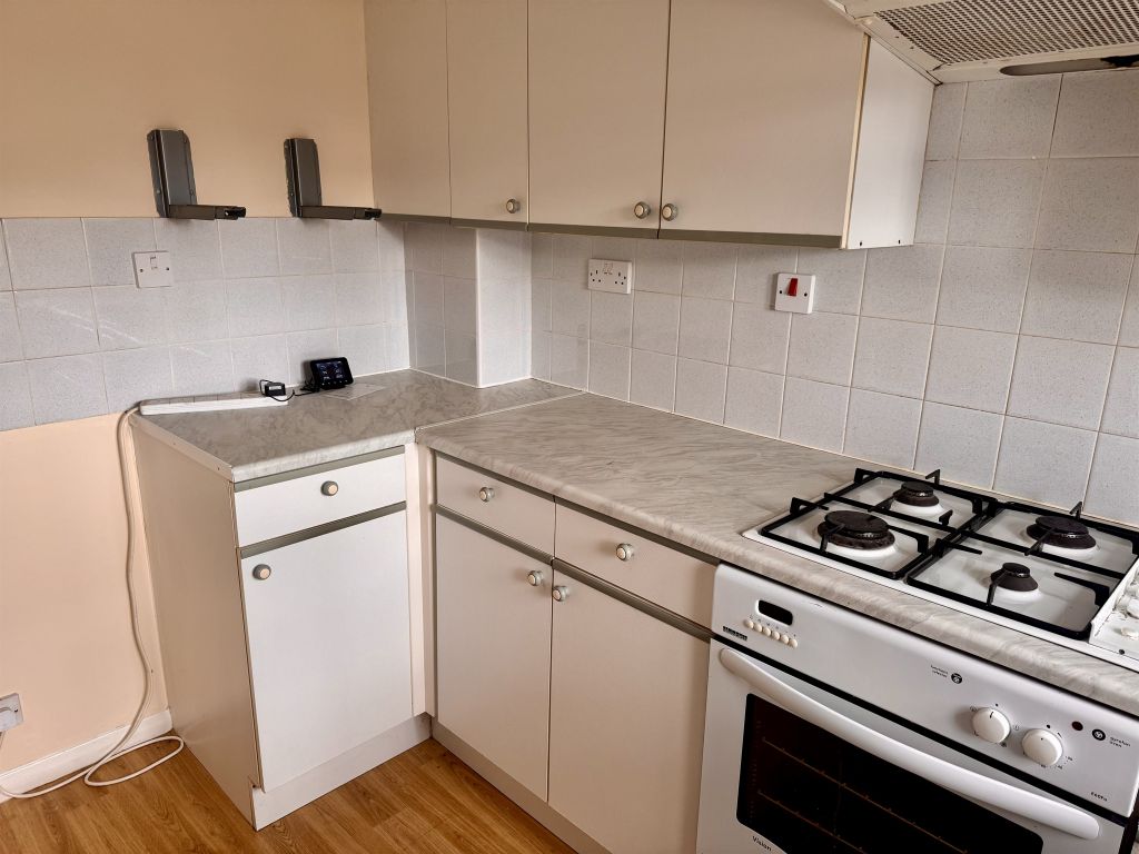 Property photo 2 of 14 Kitchen