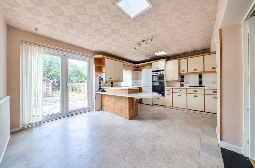 Property photo 3 of 18 15100122