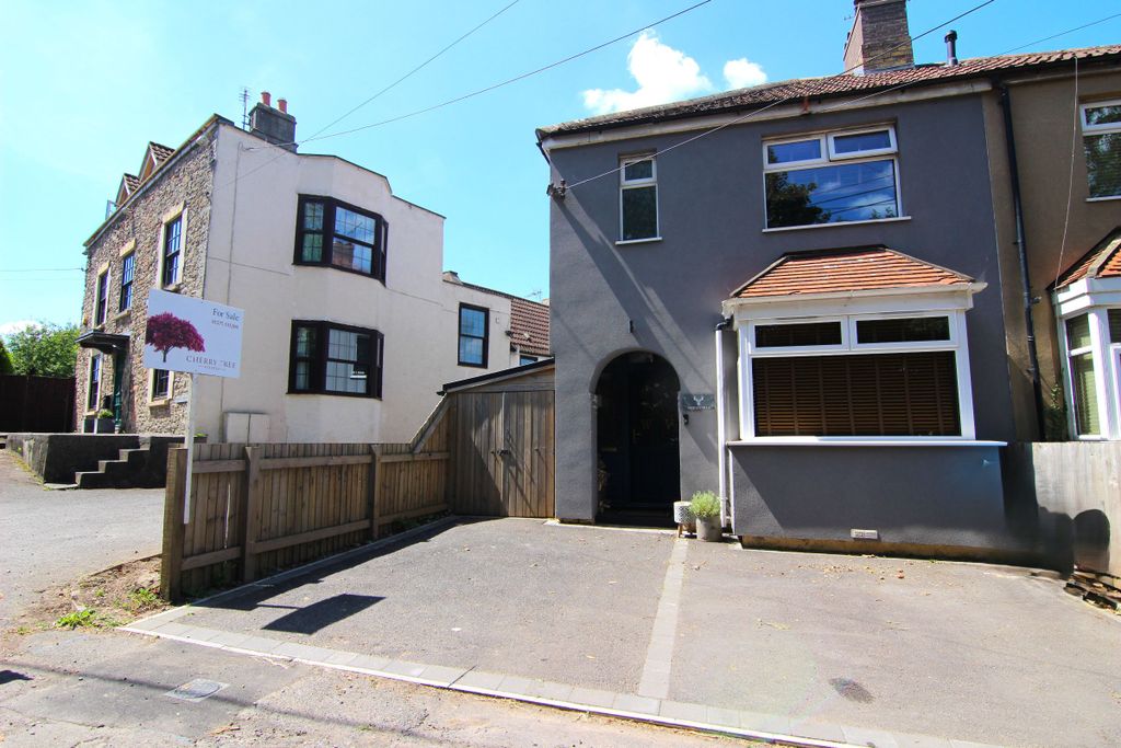 Property photo 1 of 20