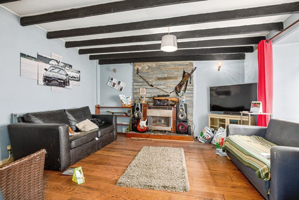 Property photo 3 of 12 Pbox-Img.Jpg