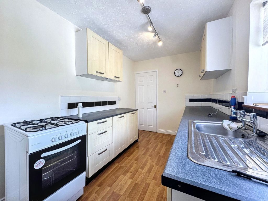 Property photo 3 of 14