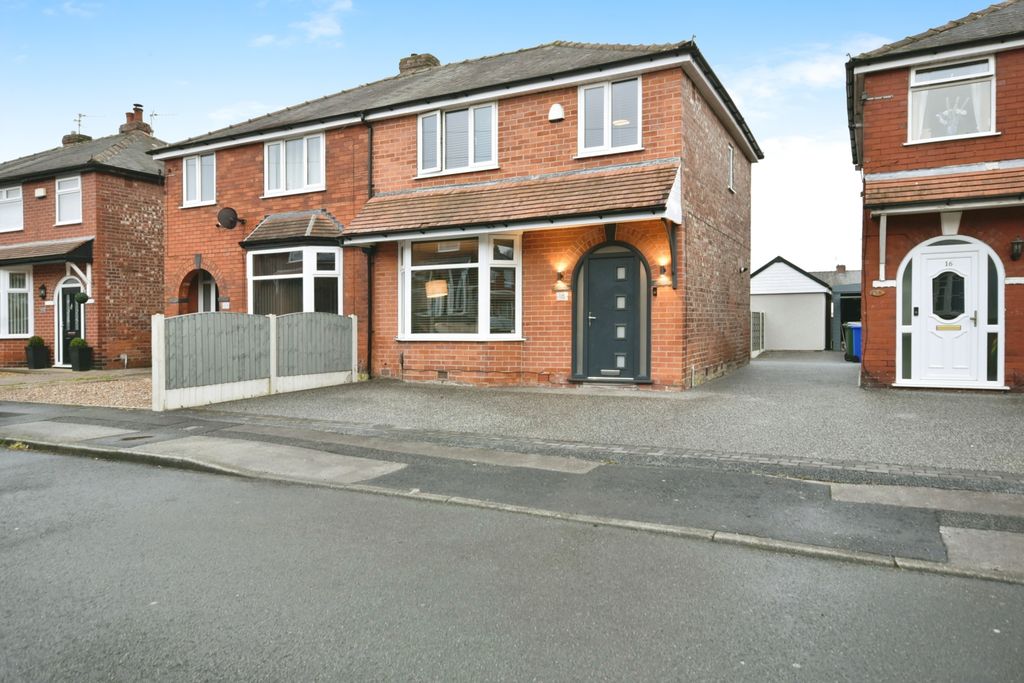 Property photo 1 of 18