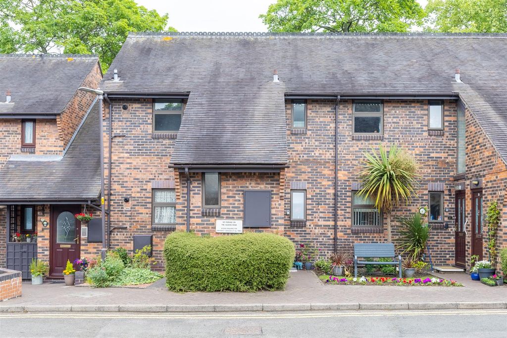 Property photo 3 of 16 17Rectoryclose-2.Jpg