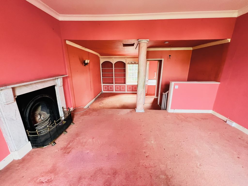 Property photo 3 of 14 Gallery