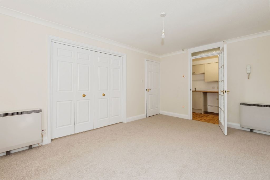 Property photo 3 of 10 Photo